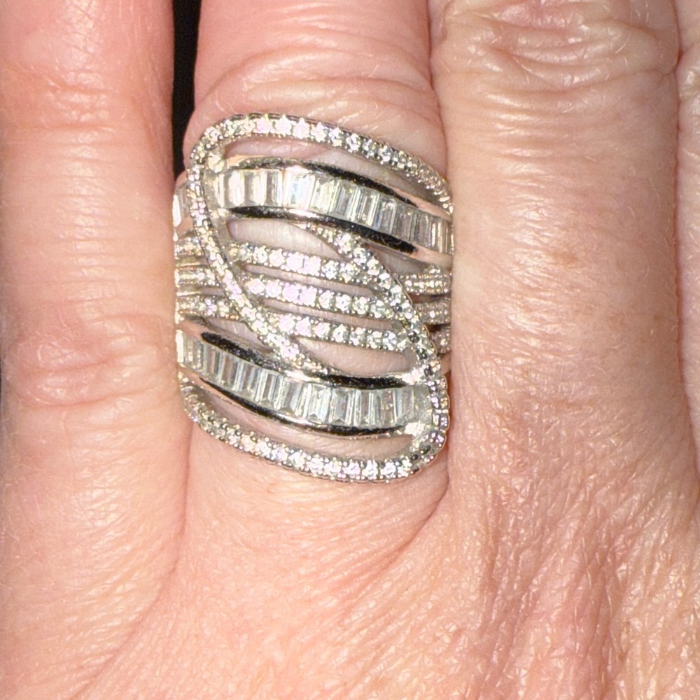 Glamorous Silver Cocktail Ring with Intricate Design